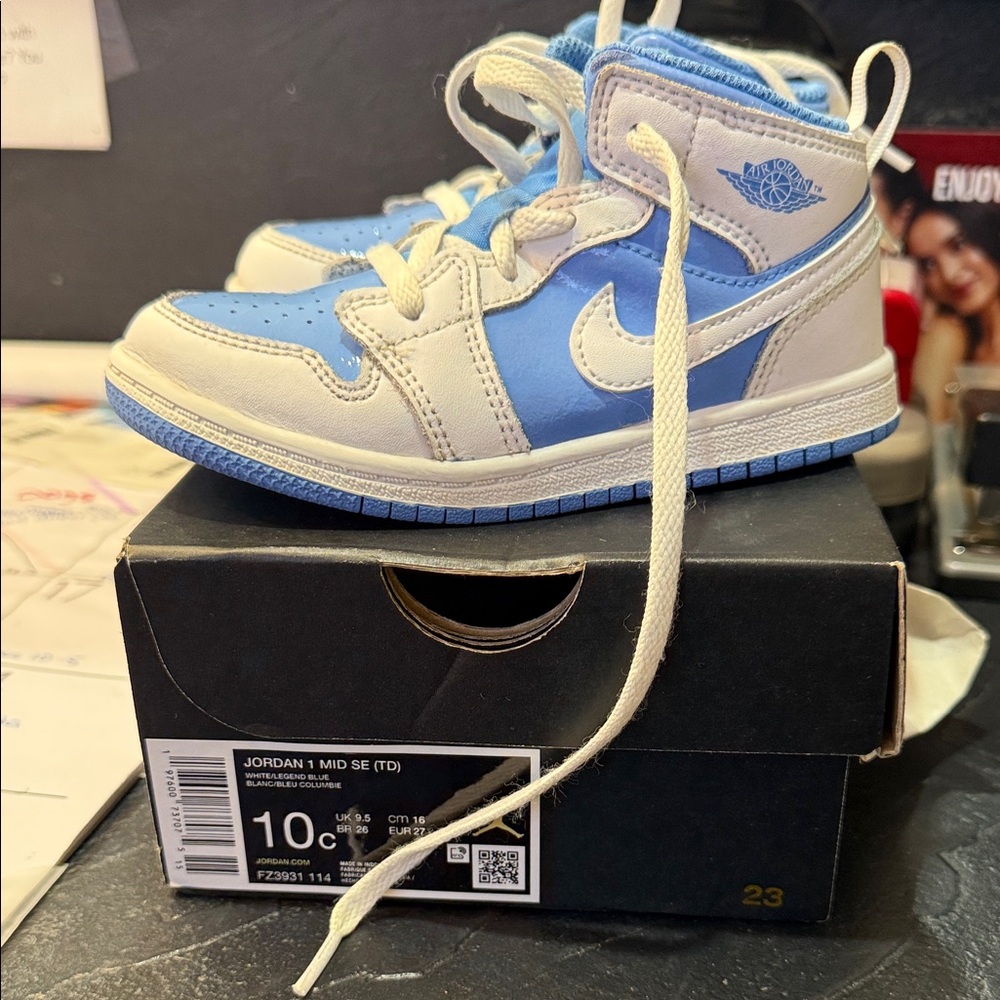 Jordan Kids' Mid SE Sneakers - Sky Blue and White